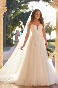 Taffeta and lace wedding dresses Stella York 7077